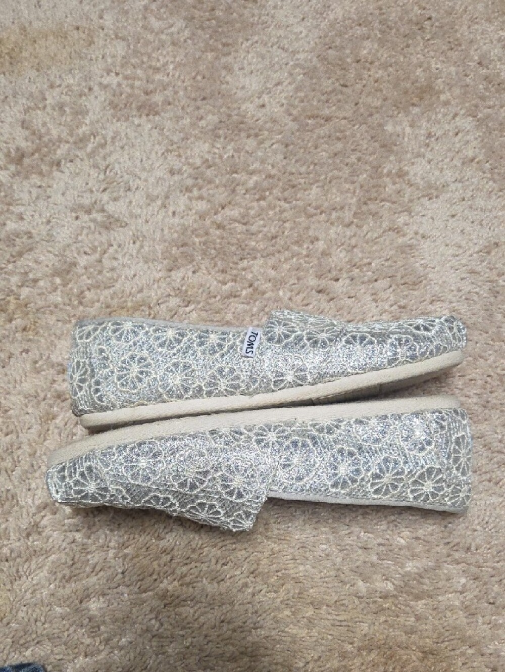 TOMS Silver Floral Lace Slip-On Flats - Picture 5 of 7